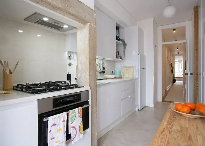 Principe Real Beautiful View 3 Bedrooms Flat! *