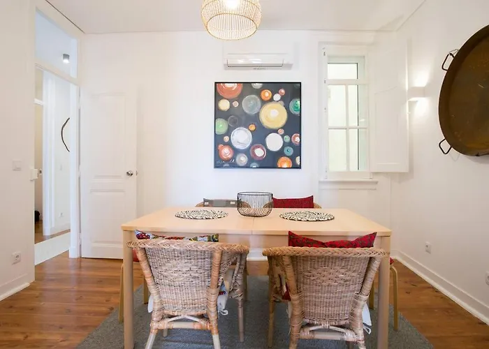 Principe Real Beautiful View 3 Bedrooms Flat! Lisbona