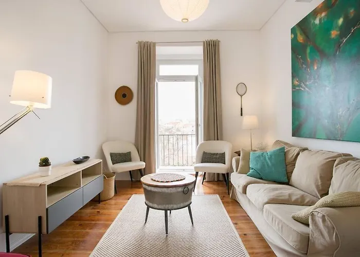 Principe Real Beautiful View 3 Bedrooms Flat! *