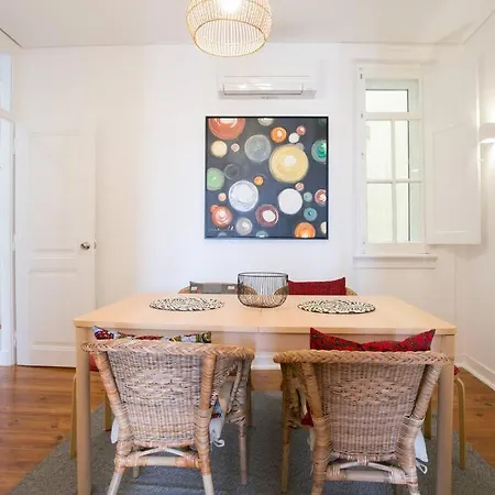 Principe Real Beautiful View 3 Bedrooms Flat! Лиссабон